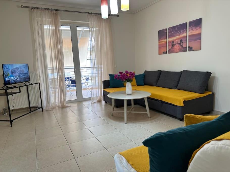 Riviera Beach, Seaside Spacious Apt. Anávyssos Eksteriør bilde