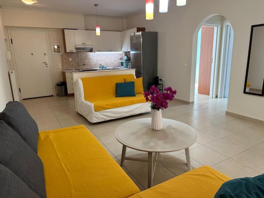 Riviera Beach, Seaside Spacious Apt. Anávyssos Eksteriør bilde