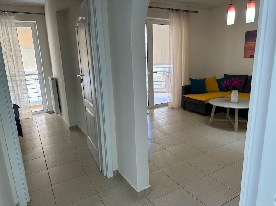 Riviera Beach, Seaside Spacious Apt. Anávyssos Eksteriør bilde